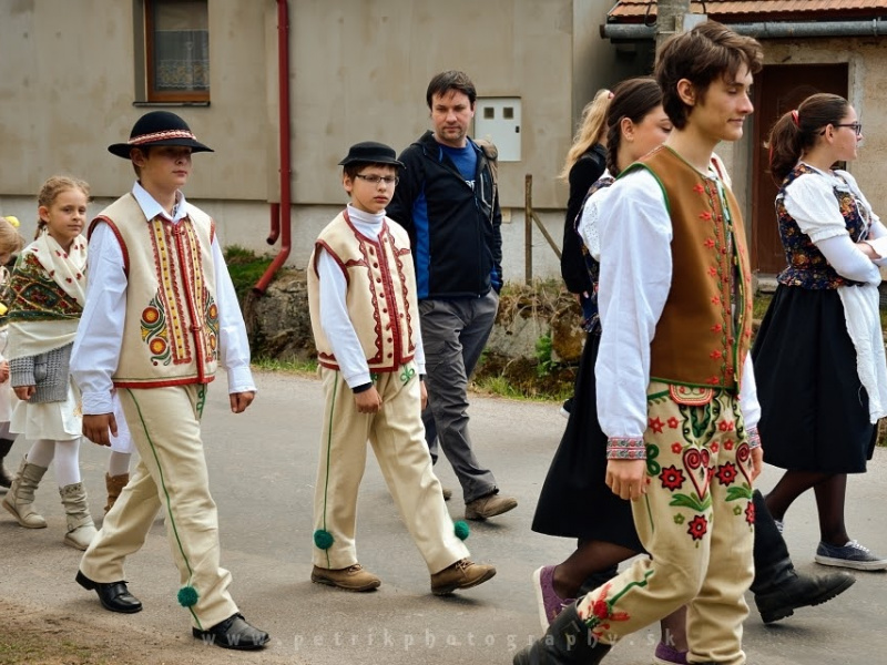 Fašiangový karneval spojený s pochovávaním basy 