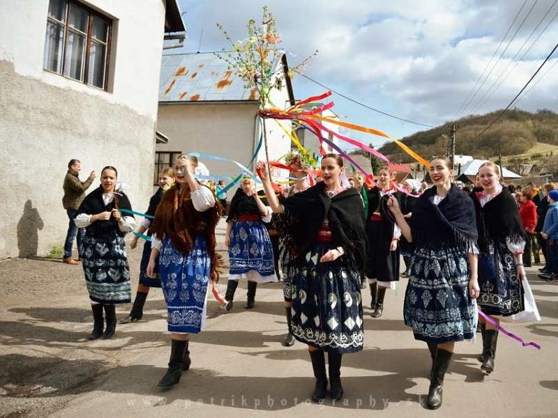 Fašiangový karneval spojený s pochovávaním basy 