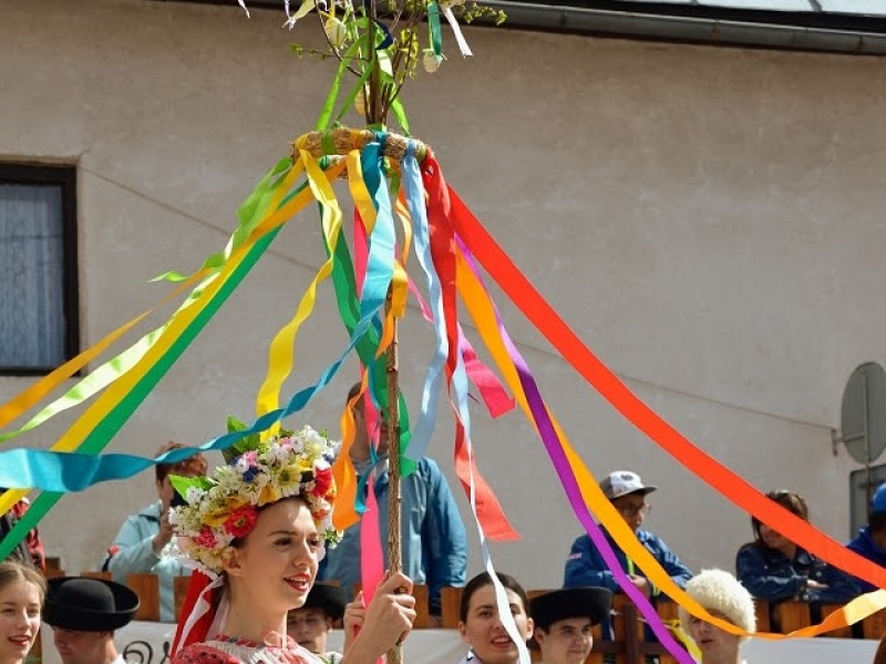 Fašiangový karneval spojený s pochovávaním basy 