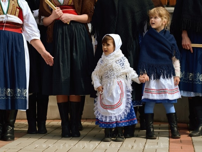 Fašiangový karneval spojený s pochovávaním basy 