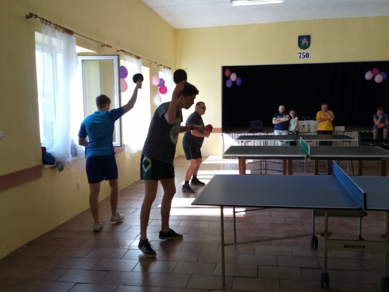 Fašiangový karneval spojený s pochovávaním basy 