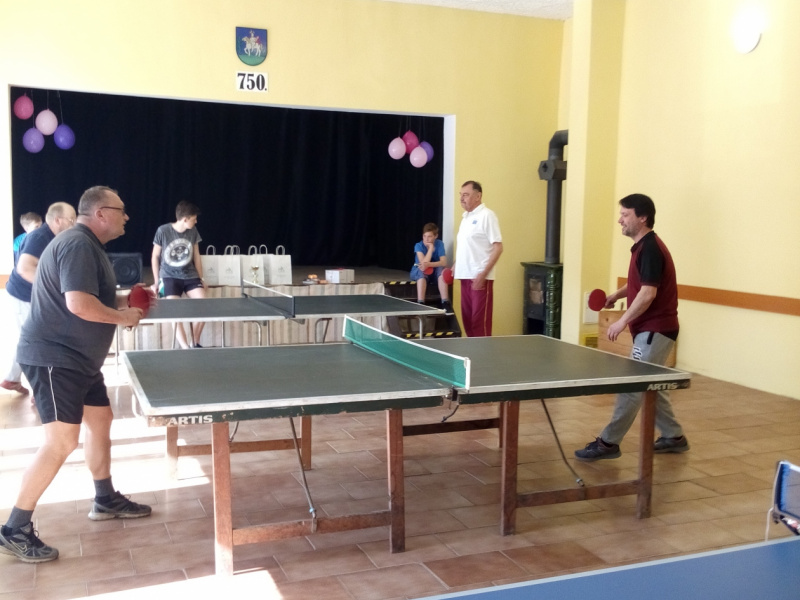 Fašiangový karneval spojený s pochovávaním basy 