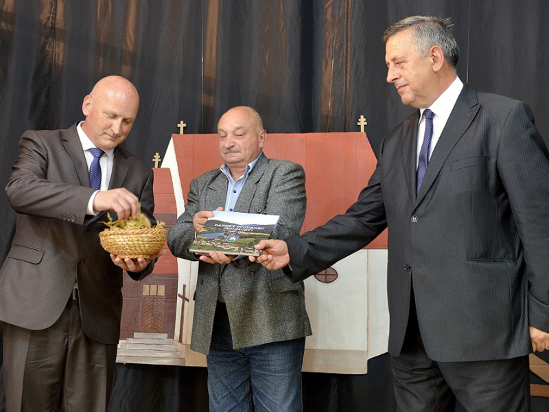 Vianočné trhy spojené s príchodom Mikuláša rok 2018